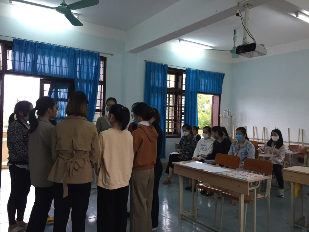 Tổ chức hoạt động học tập theo nhóm 1