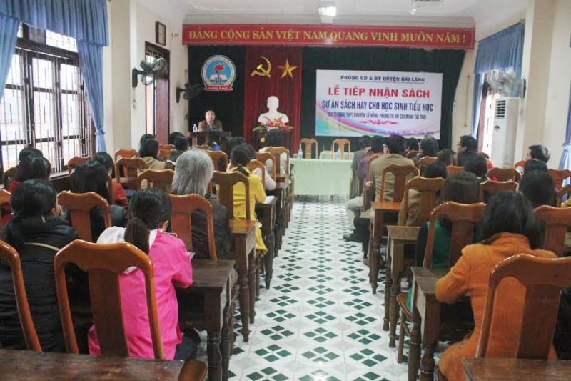 Lễ tiếp nhận sách