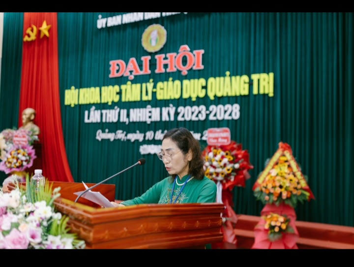 Tiến sĩ Lê Thị Xuân Liên - Chủ tịch Hội KHTLGD khóa II phát biểu